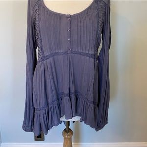 Free People Denim Blue Boho Long-sleeved Top. Size M